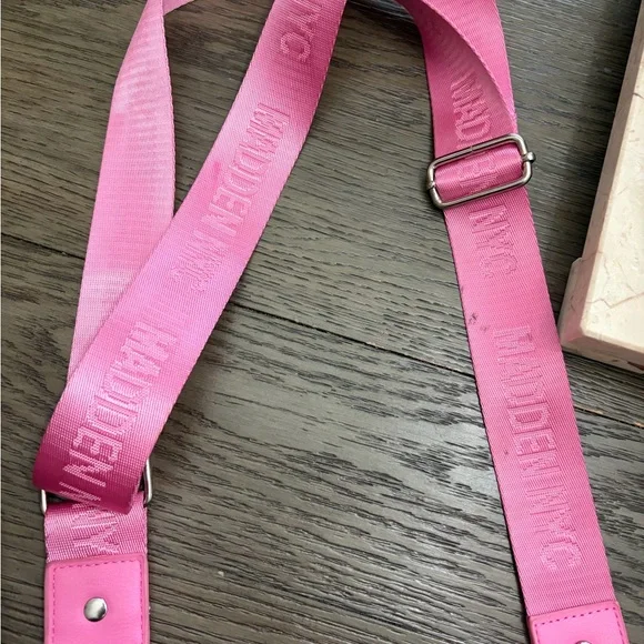 Madden NYC Pink Crossbody Bag with Detachable Strap Pouch - Picture 3 of 8